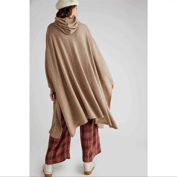 NICHOLAS K HERON PONCHO
OATMEAL - Picture 3 of 11